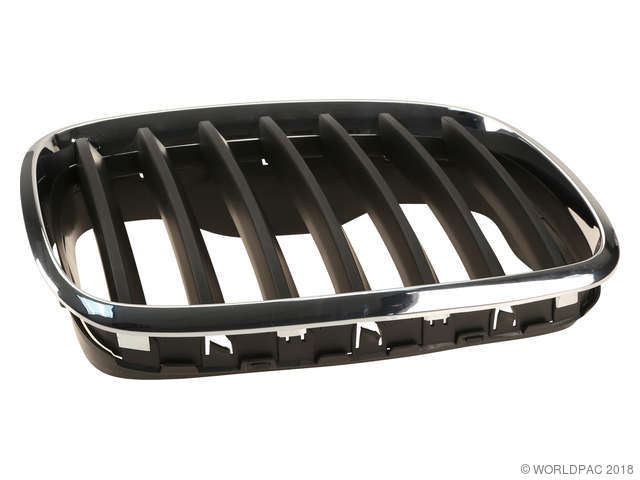 Aftermarket Grille  Front Right 